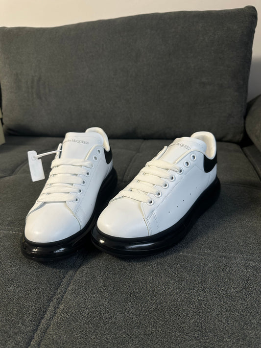 Adidași Alexander McQueen
