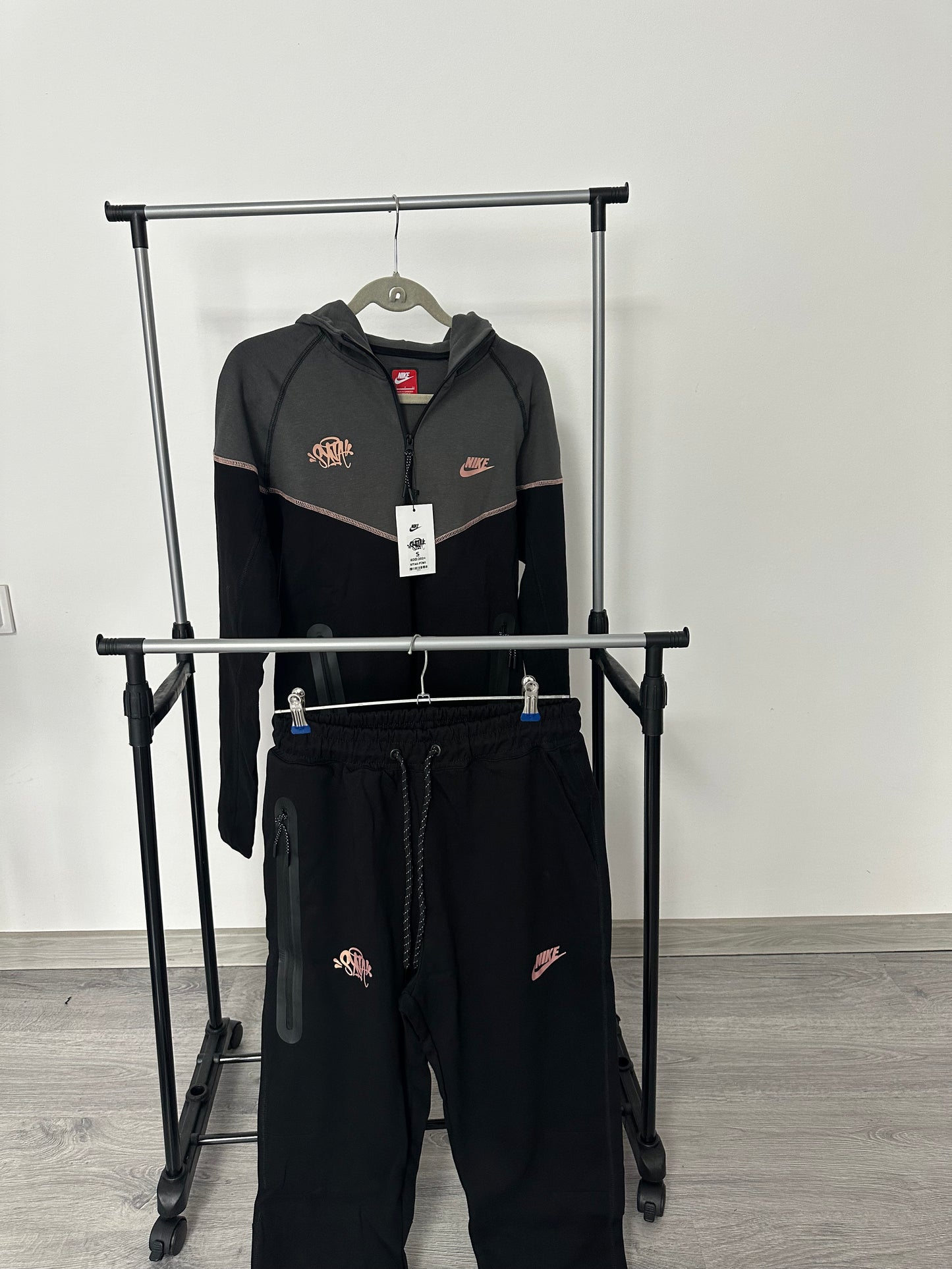 Trening Nike x Syna World Tech Fleece culoare negru