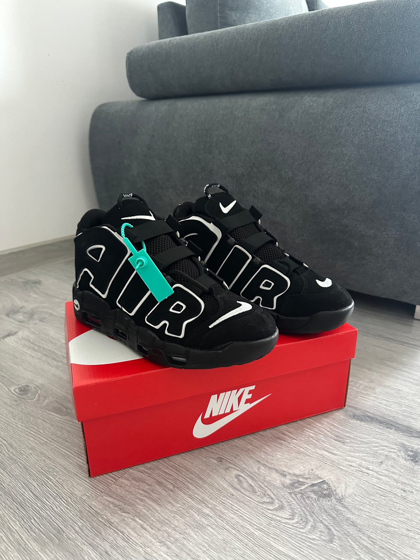 Adidași Nike Uptempo culoare Negru