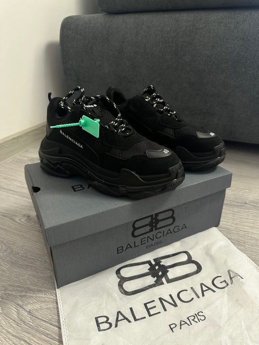 Adidași Balenciaga Triple S – Negru