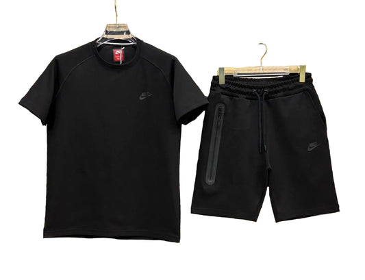 Compleu scurt Nike Tech