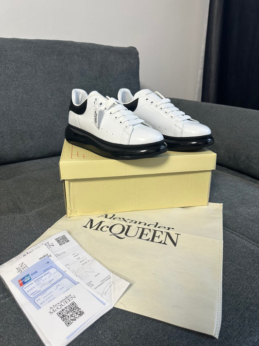 Adidași Alexander McQueen