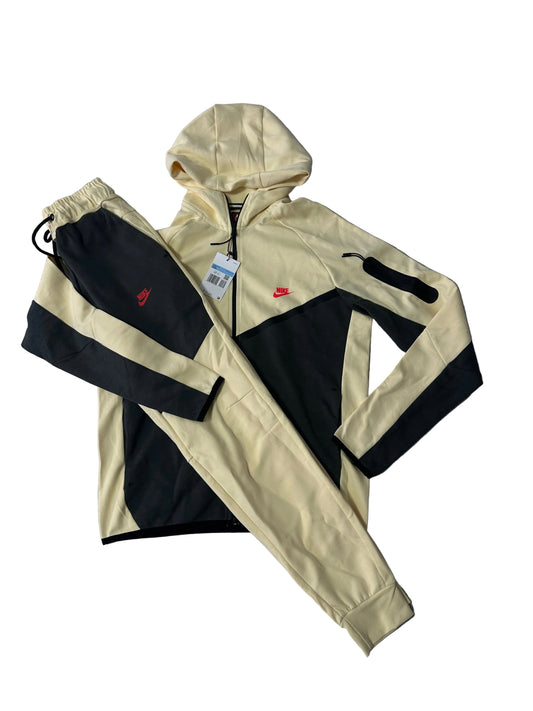 Trening Nike Tech Fleece