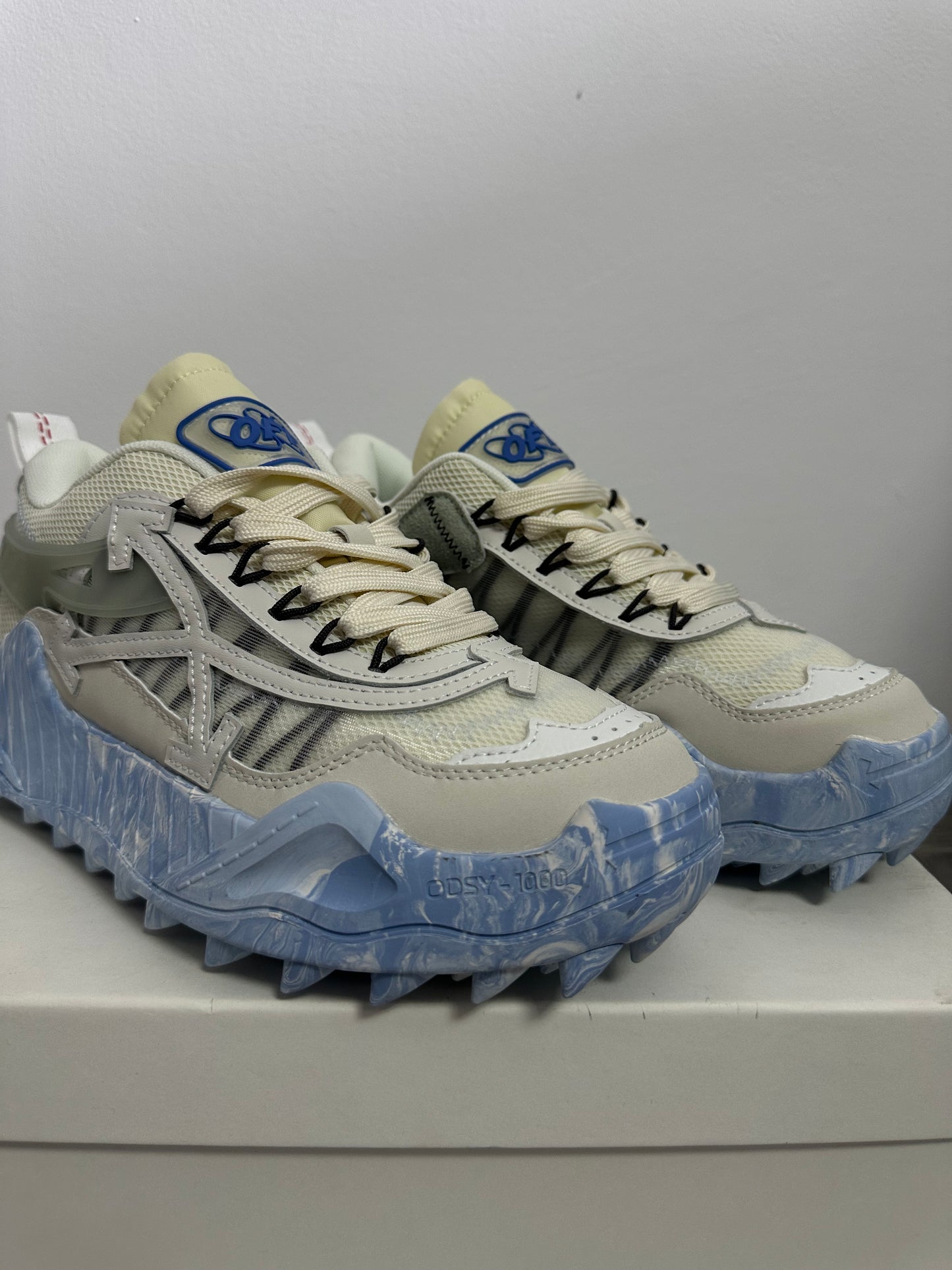 Adidași Off-White ODSY-1000