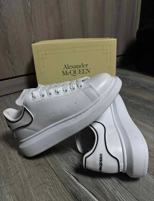 Adidași Alexander McQueen